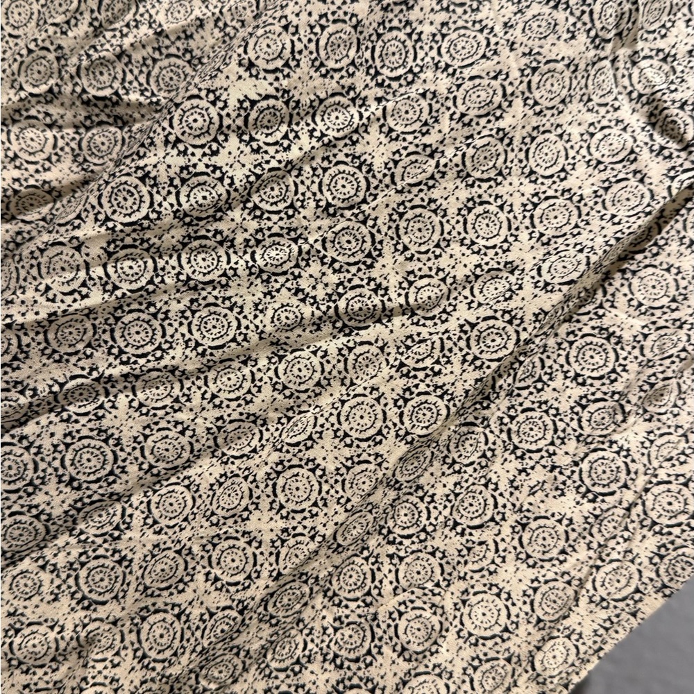 Lightweight Beige Patterned Drawstring Pants - Picture 3 of 4